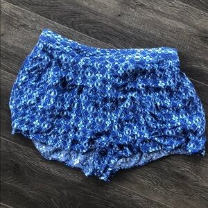 🛍Forever 21 Blue tribal shorts